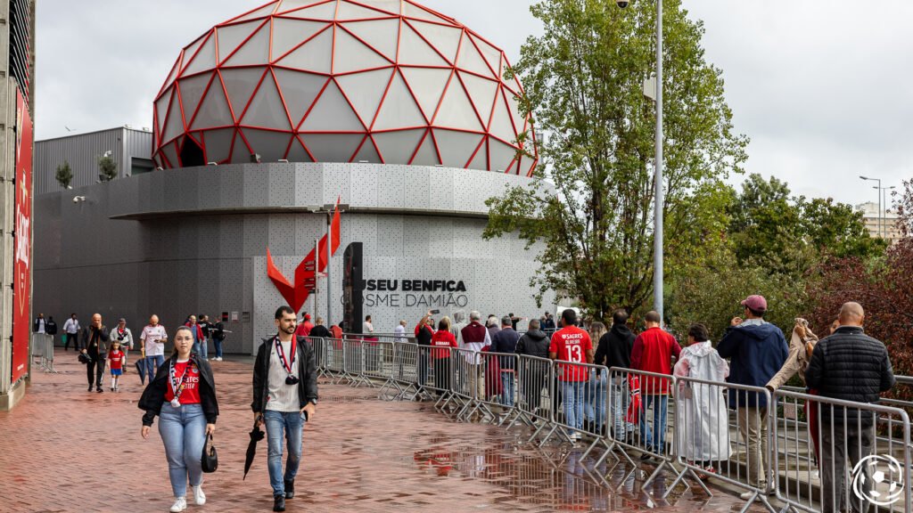 Uma Noite Longa à Frente