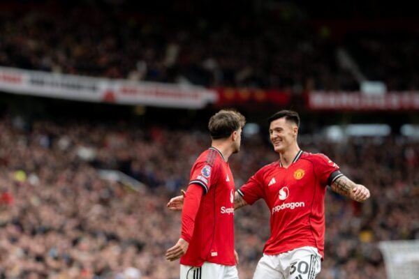 Manchester United de Ruben Amorim avança com proposta de quase 70 milhões de euros por médio da Premier League