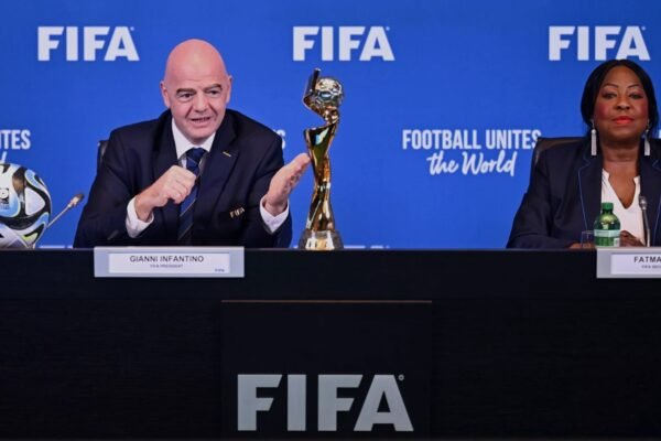 Gianni Infantino abre portas para mudanças e Mundial 2034 pode ser realizado em 2035
