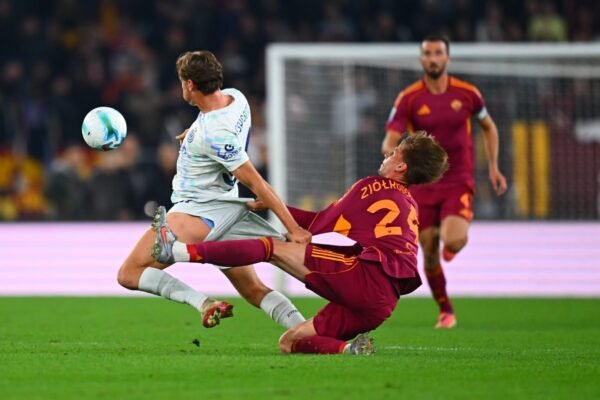 Inter de Milão conquista vitória pela margem mínima em Roma e assume a liderança: Resultados do dia na Serie A