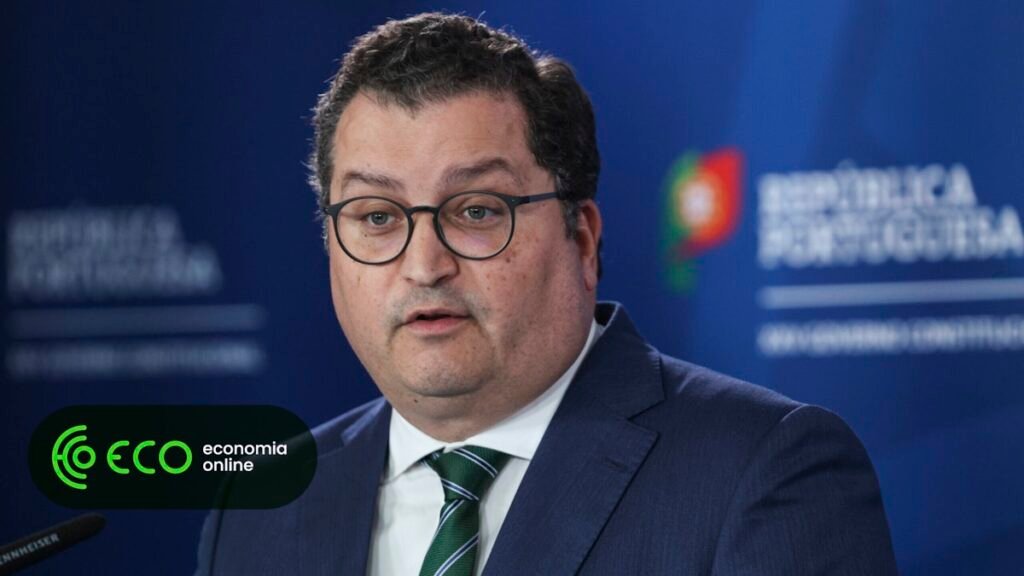 Descontos de IRS em 2026: Quem ganha 4 mil euros paga menos 347 euros