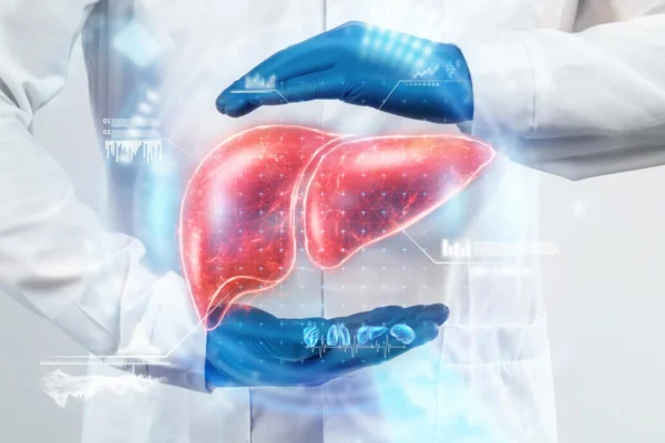 Teste de sangue simples prevê doenças hepáticas anos antes dos sintomas