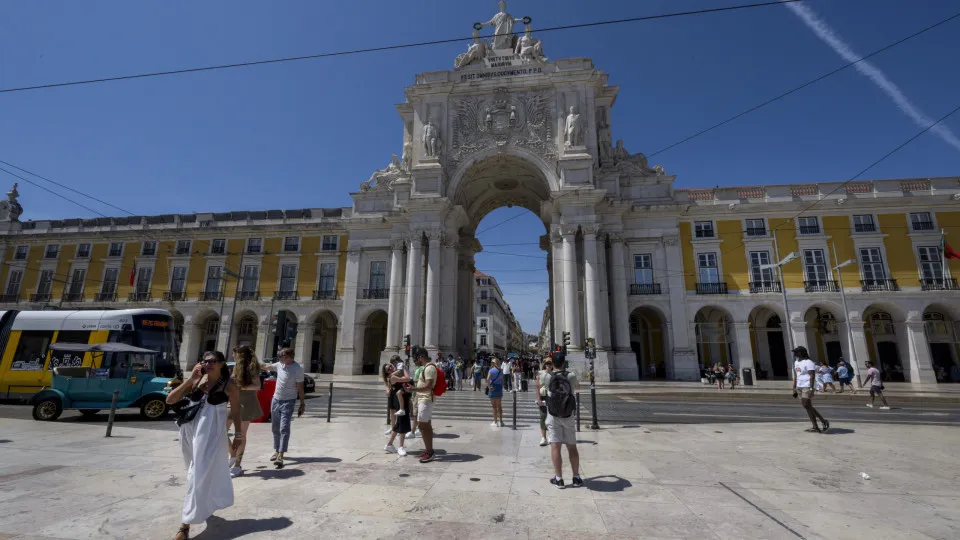 Outono Quentinho: Temperaturas Acima do Normal Continua!