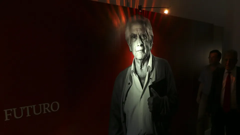 25 de Novembro: Novo livro revela que Cunhal buscou evitar conflito armado