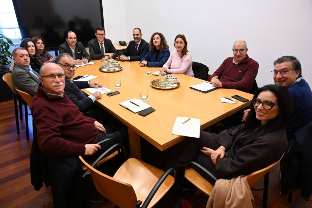 Executivo Define Prioridades do Mandato em Reunião com Presidentes de Junta