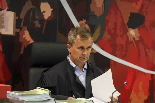 Manifesto dos 50 solicita explicações do MP sobre inquérito a Ivo Rosa