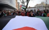 Manifestantes a Favor da Palestina Interrompem o Trânsito no Porto
