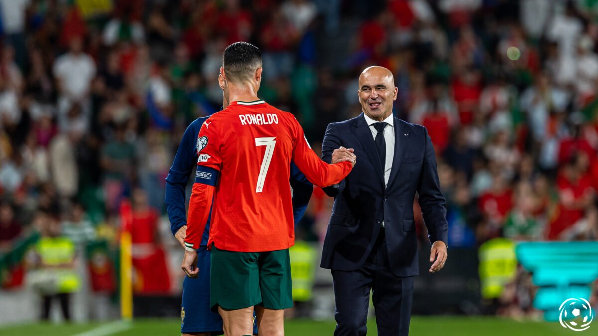 Roberto Martínez descreve Cristiano Ronaldo como uma «influência incrível» e Bruno Fernandes como um «líder»