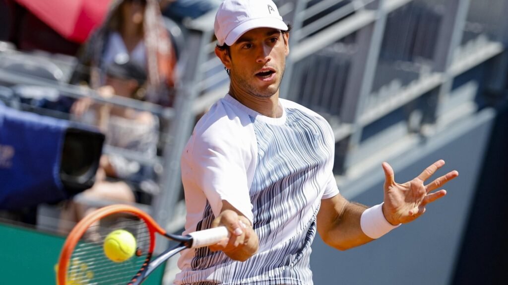 Nuno Borges vence Eliot Spizzirri e enfrentará Novak Djokovic na terceira rodada do ATP de Atenas