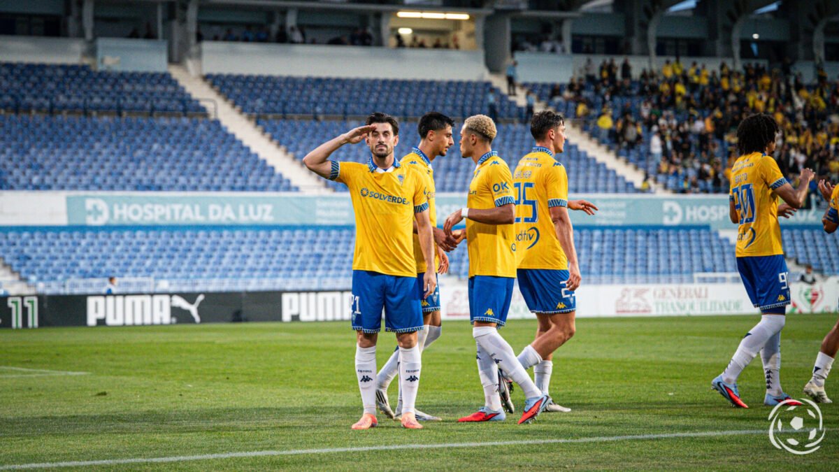 Pizzi elogia João Carvalho e Ferro: "Merece alcançar novos patamares