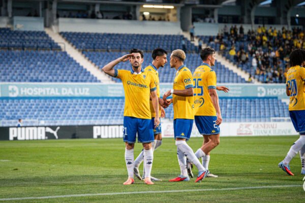 Pizzi elogia João Carvalho e Ferro: "Merece alcançar novos patamares