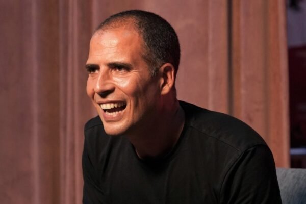 Insanidade: Apostar no mesmo modelo e esperar resultados diferentes no Benfica