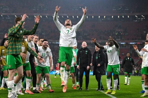 Troy Parrott: O Novo Fenómeno Nacional da Irlanda com Interesse na Premier League