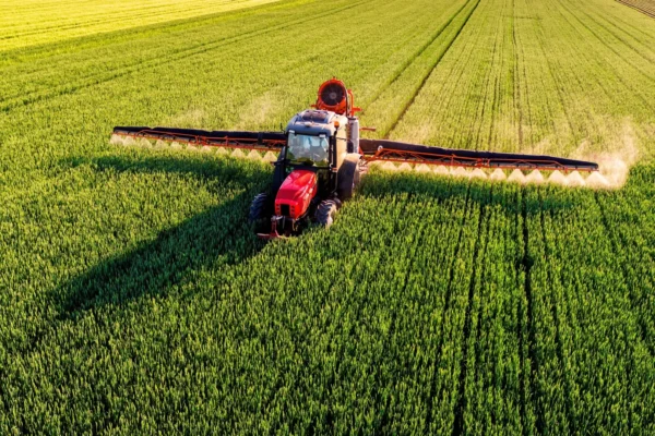 Pesticidas Comuns Podem Causar Danos Testiculares e Reduzir a Contagem de Espermatozoides