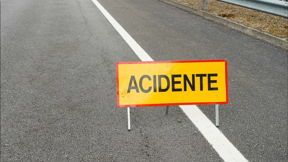 Desvio na Estrada Nacional do Concelho de Mora