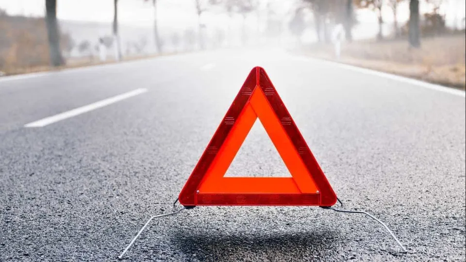 Retomada da Circulação na EN251 em Mora Após Despiste de Veículo Pesado