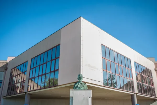 Urgência: Pacientes com Espera Superior a 15 Horas no Hospital Amadora-Sintra