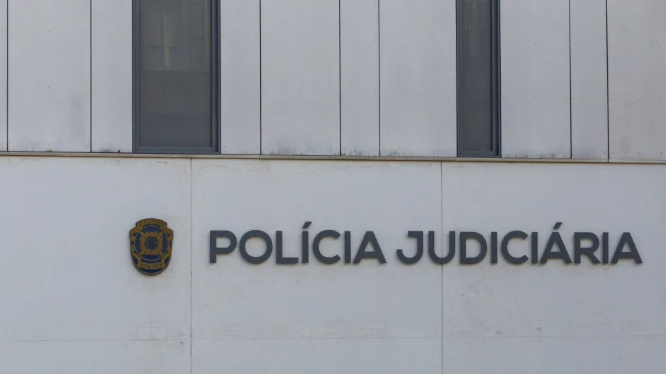 Detido homem que assassina colega de casa com golpe violento em Vila Real
