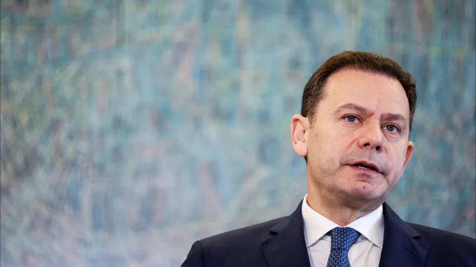 PM Alega que Encerrar Importação de Gás Natural Enfraquece Economia Russa