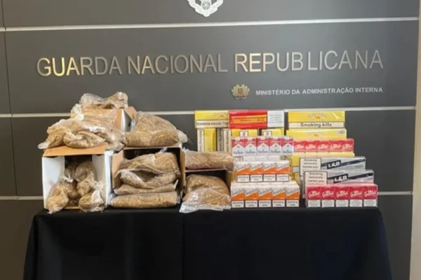GNR apreende tabaco e identifica suspeito em operação na Moita