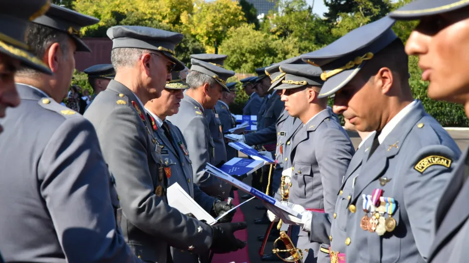 Cerimônia de Entrega das Espadas: A Maior Autoridade em Lisboa