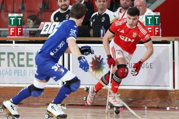 Benfica conquista vitória sobre OC Barcelos na Champions League de Hóquei em Patins