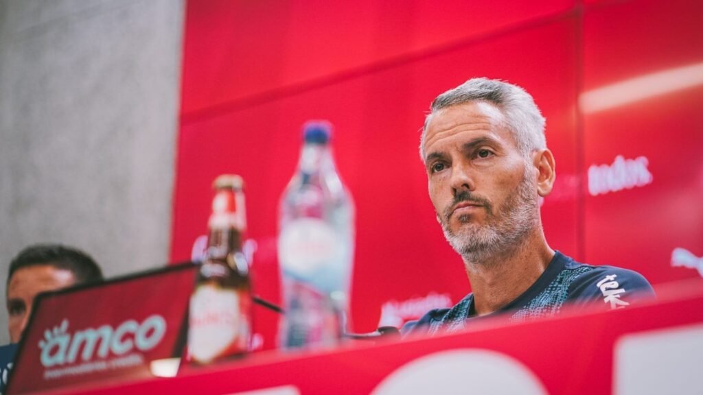 Carlos Vicens: «Equipas Estudam