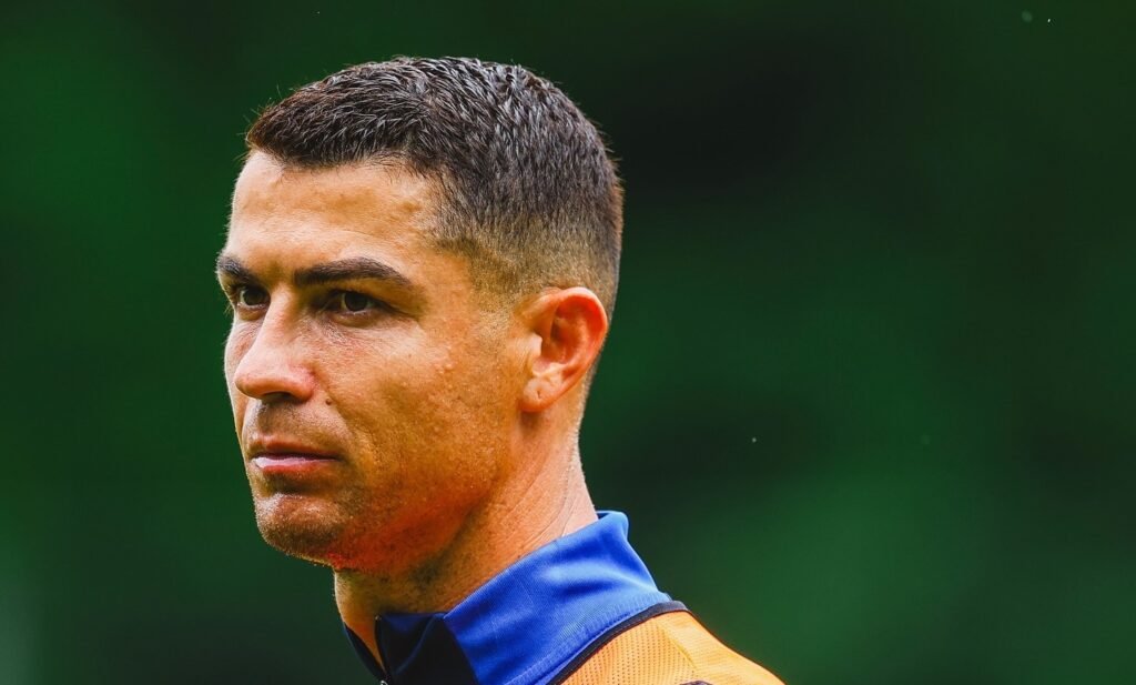 Cristiano Ronaldo investe em IA e se torna acionista da Perplexity