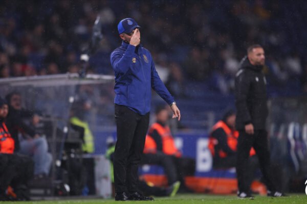 Francesco Farioli elogia guarda-redes do FC Porto e destaca João Costa: «Incrível como líder do grupo»