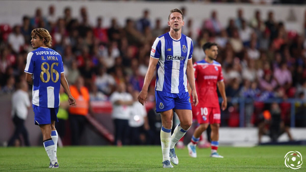 Luuk de Jong: Decisão Crucial que Influenciará sua Temporada