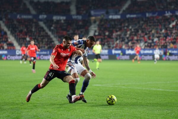 Osasuna conquista vitória e afunda Levante na lanterna da La Liga