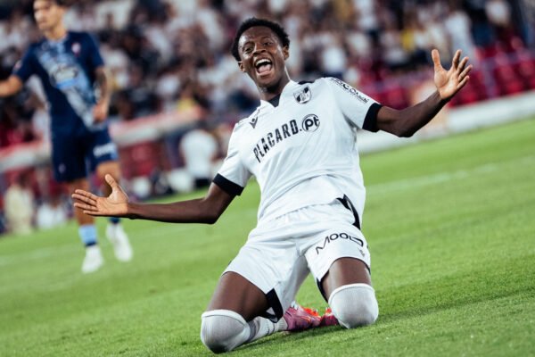 Oumar Camara brilha no Vitória SC e equipe da Série A faz contatos: novidades à vista!