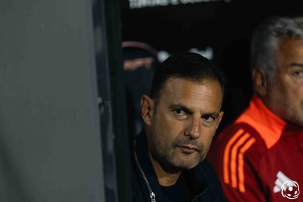 Sotiris Silaidopoulos protagoniza momento raro na Primeira Liga