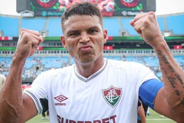 Thiago Silva pode retornar à Europa aos 41 anos após saída do Fluminense