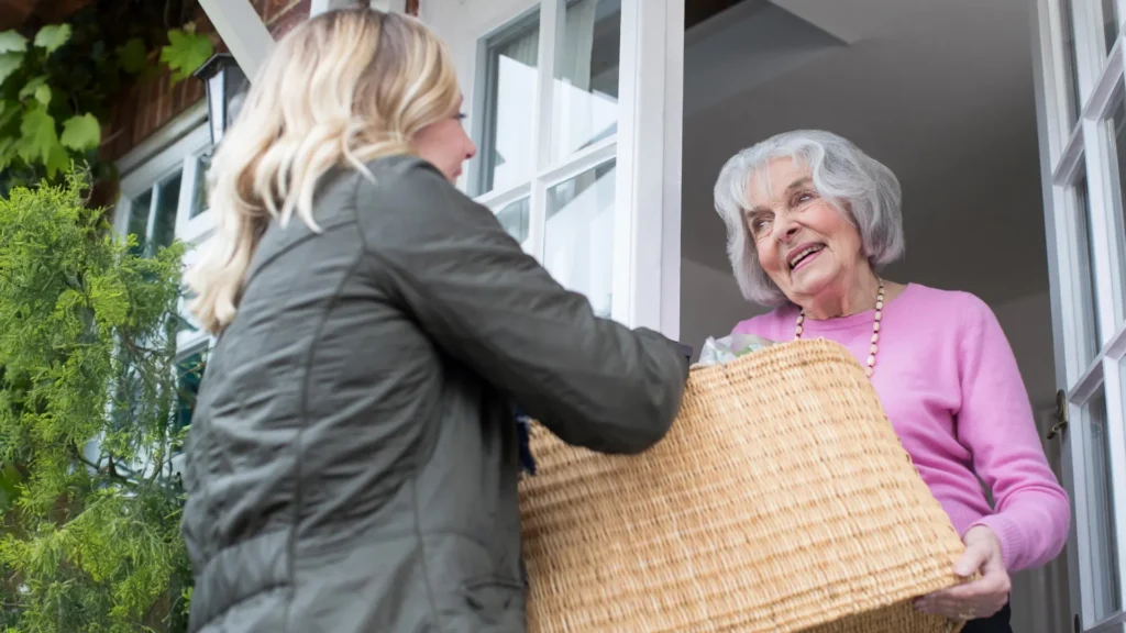 Ajudar os outros por algumas horas por semana pode retardar o envelhecimento cerebral