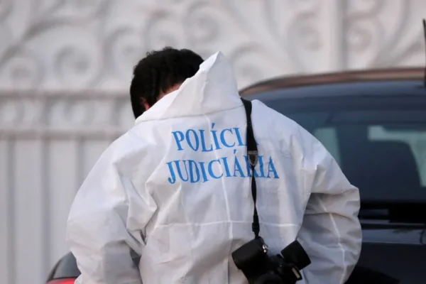 Homem Detido pela PJ por Incêndio em Veículos e Oficina em Penafiel