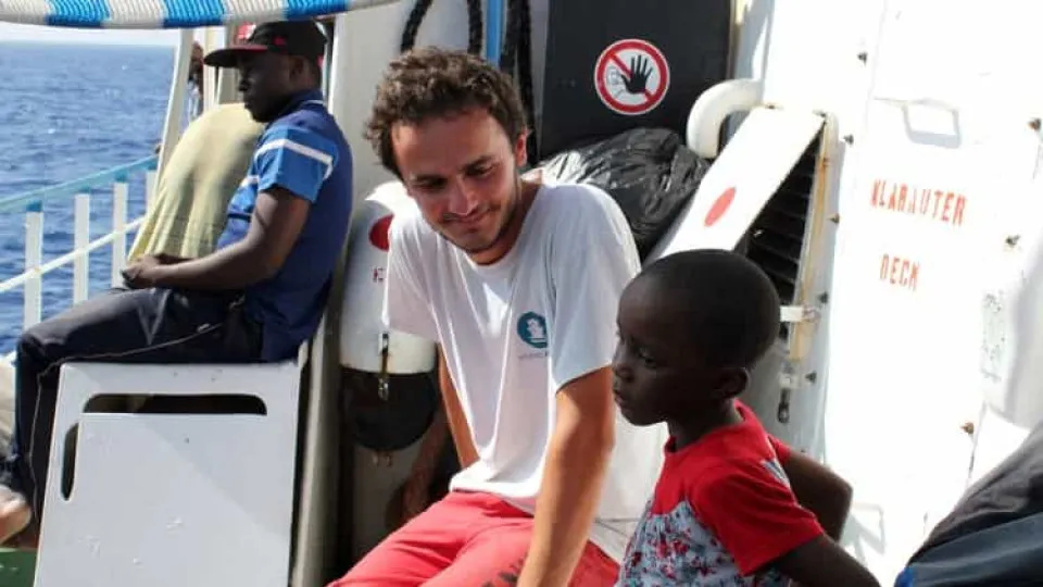 Ativista Miguel Duarte ainda não foi detido por Israel e segue rumo a Gaza