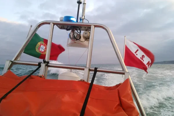 Corpo de Homem Encontrado Flutuando a Sul da Praia do Furadouro em Ovar