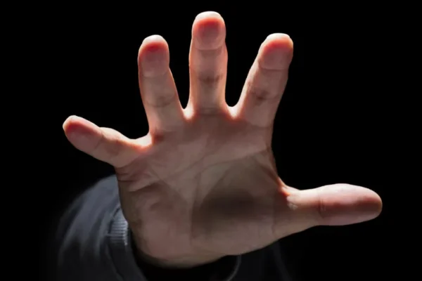 Batia nos Pais Idosos e Exercia Violência Psicológica: Fica em Prisão Preventiva