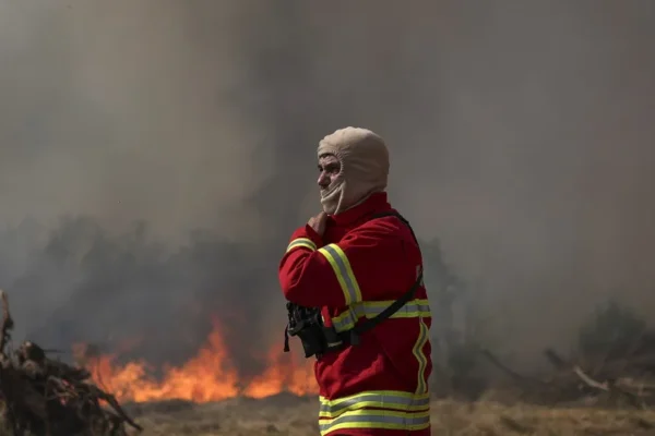 Meios de Combate a Incêndios Reduzidos a Partir Desta Quarta