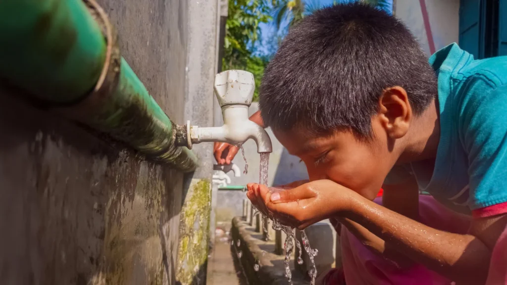 Estudo de vinte anos revela que água mais limpa reduz mortes por câncer e doenças cardíacas