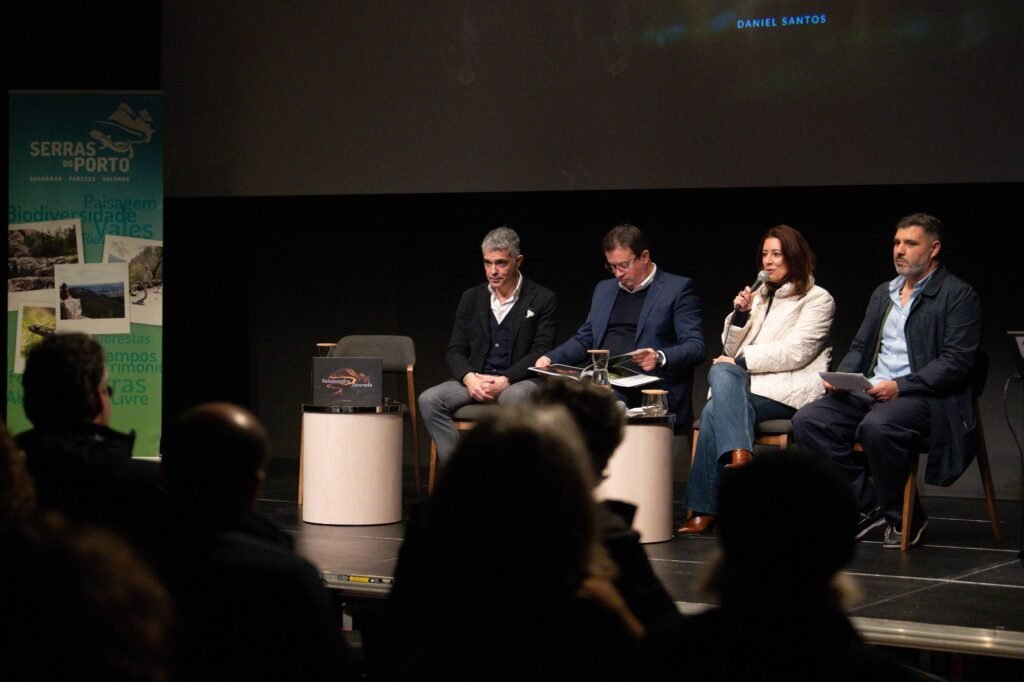 "Salamandra Dourada: A Espécie Emblemática do Parque das Serras do Porto"