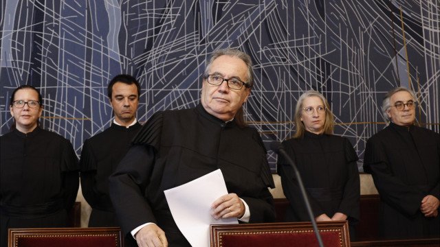 TC trava Lei de Estrangeiros. Cinco normas declaradas inconstitucionais