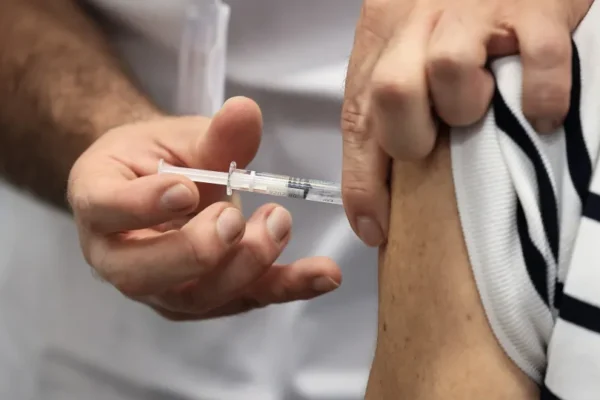 Inclusão da Vacina contra a Zona no Programa de Vacinação