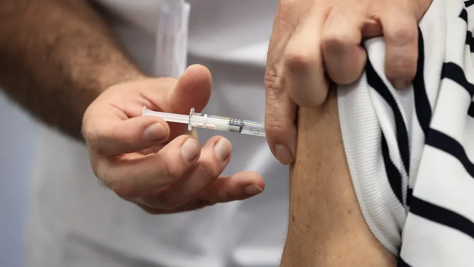 Inclusão da Vacina contra a Zona no Programa de Vacinação