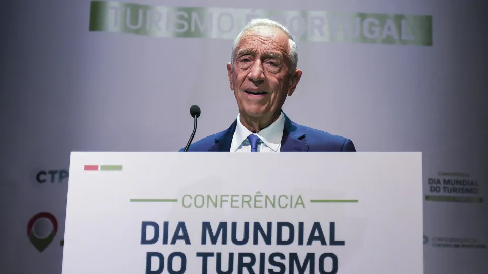 Presidente alerta sobre o impacto do turismo no custo da habitação