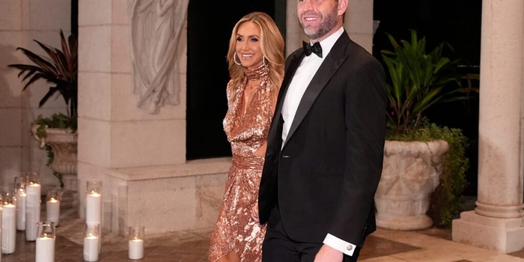 Trump Mobile aceita depósitos de $100 por um telefone dourado, mas o protótipo está em falta enquanto a CES começa