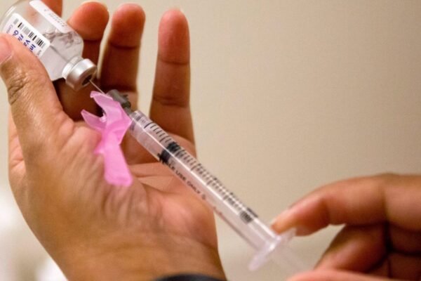 Esta temporada de gripe é oficialmente severa, com 45 estados relatando alta ou muito alta atividade.