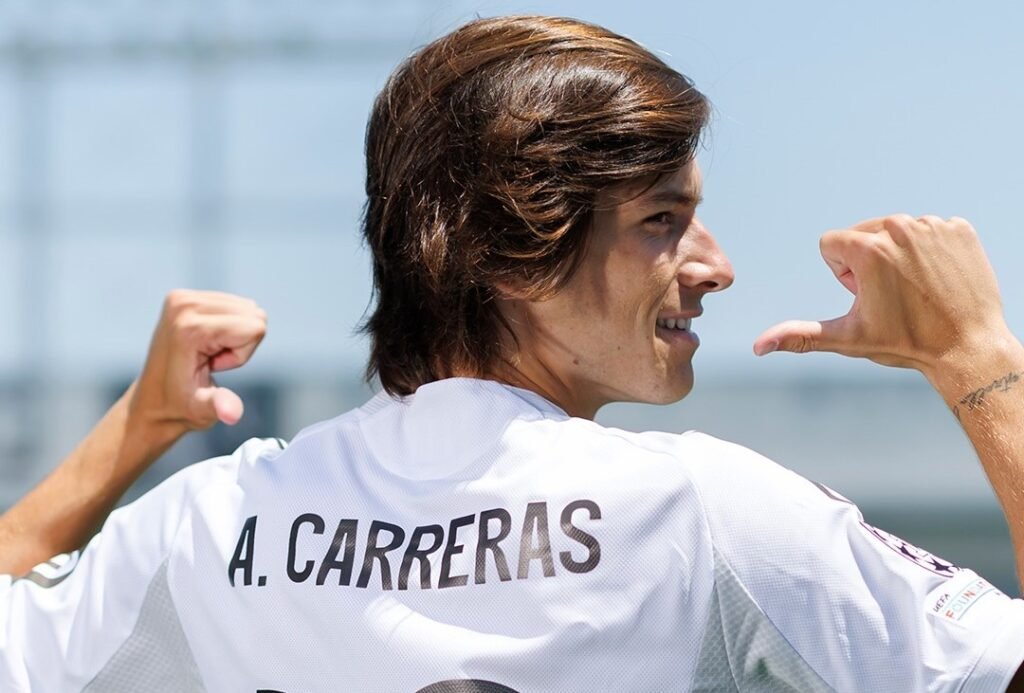 Álvaro Carreras faz balanço de 2025 e destaca o Benfica