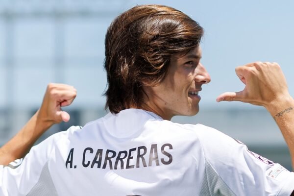 Álvaro Carreras faz balanço de 2025 e destaca o Benfica